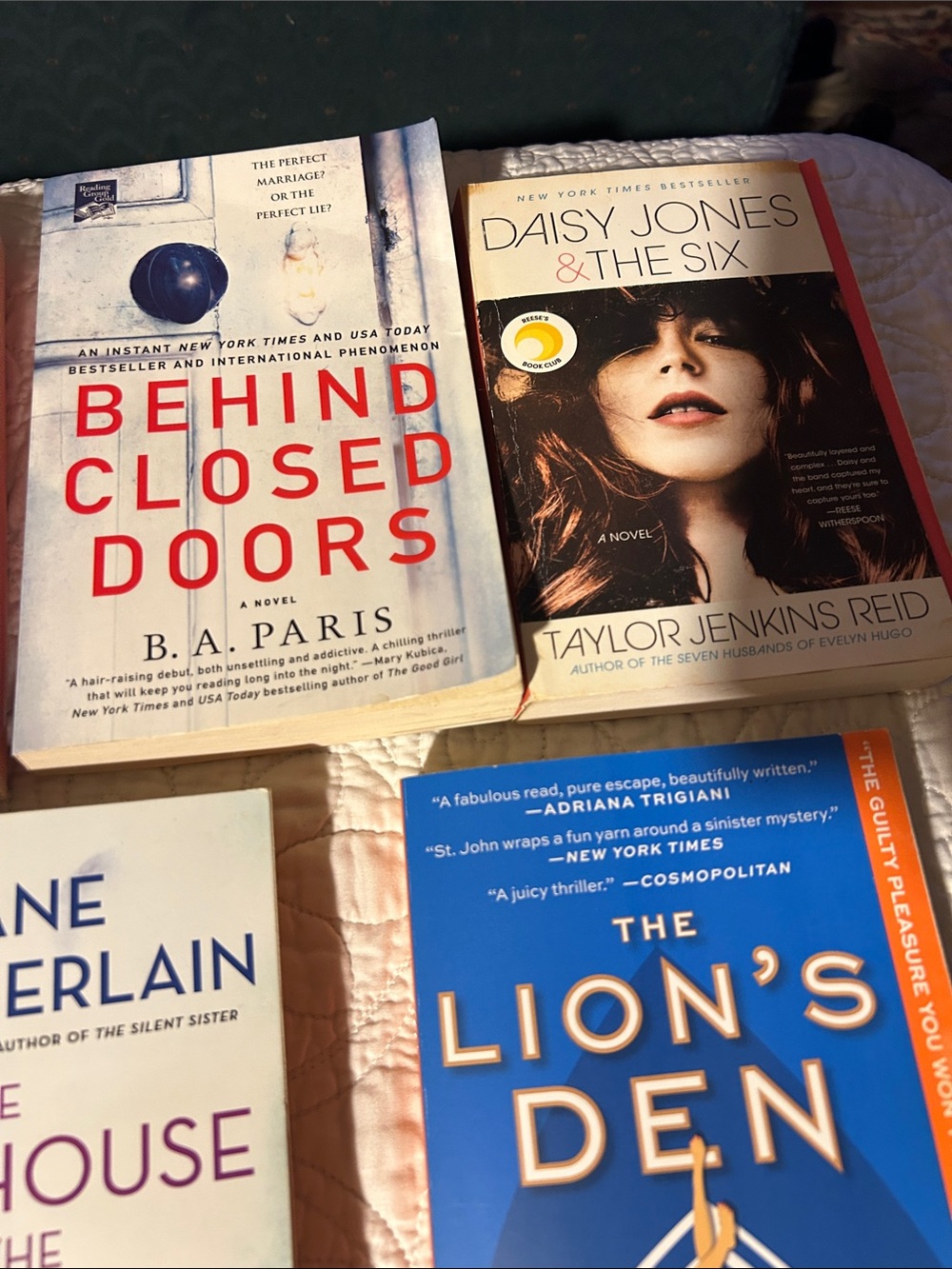 Book Bundle - Picture 4 of 5